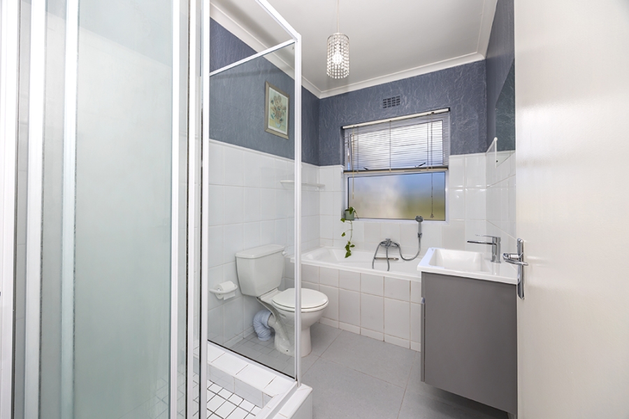 3 Bedroom Property for Sale in Sunningdale Western Cape